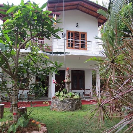 Jungle Holiday Home Hikkaduwa Exterior photo